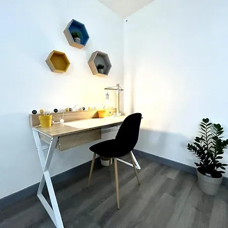 Appartement Cote Cour - En Plein Centre-ville & Proche Des Thermes Rochefort (Charente-Maritime)