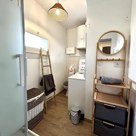 Cote Cour - En Plein Centre-ville & Proche Des Thermes *