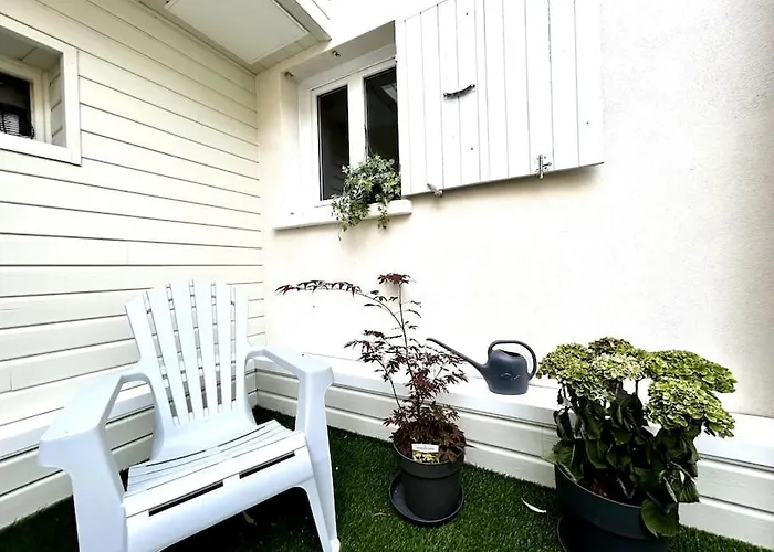 Côté Cour - En Plein Centre-ville&proche Des Thermes Apartamento