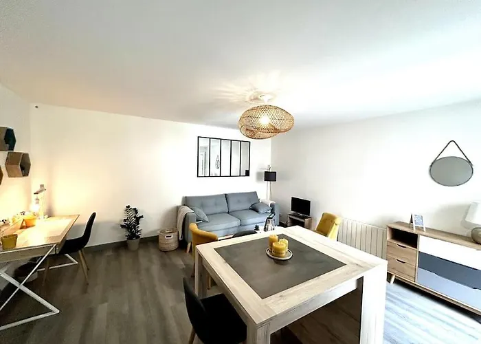 Côté Cour - En Plein Centre-ville&proche Des Thermes Apartamento *