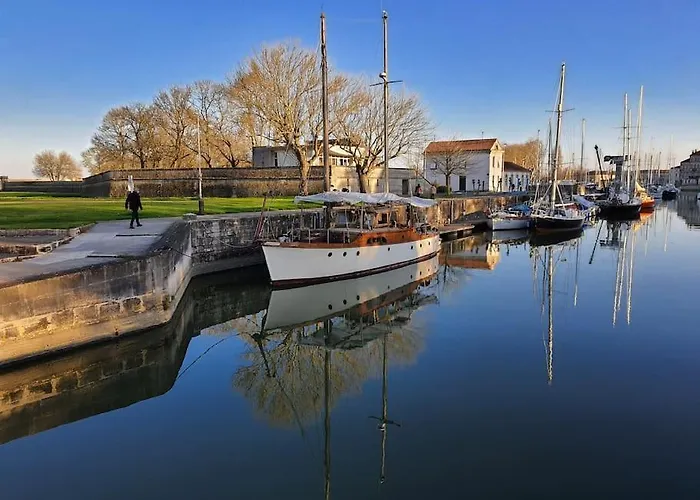 Côté Cour - En Plein Centre-ville&proche Des Thermes Apartamento *